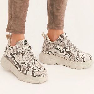 Buffalo Corin Womens Snake Platform Trainers NWOT